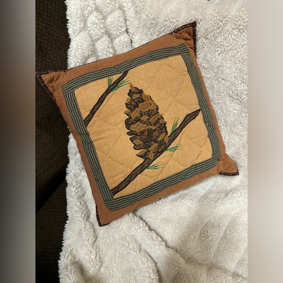 PatchMagic Holiday Quilted Throw Pillow Made in India 16x16” - Picture 4 of 8